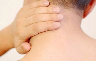 Síntomas de una osteocondrosis de cuello
