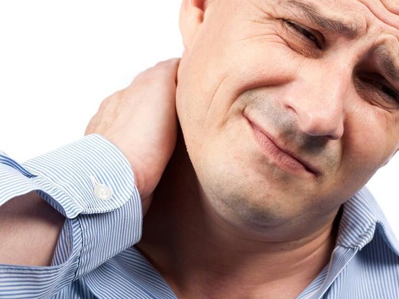 El dolor intenso en el cuello señala la tercera etapa de la osteocondrosis cervical