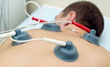 Tratamiento de la osteocondrosis cervical por terapia eléctrica